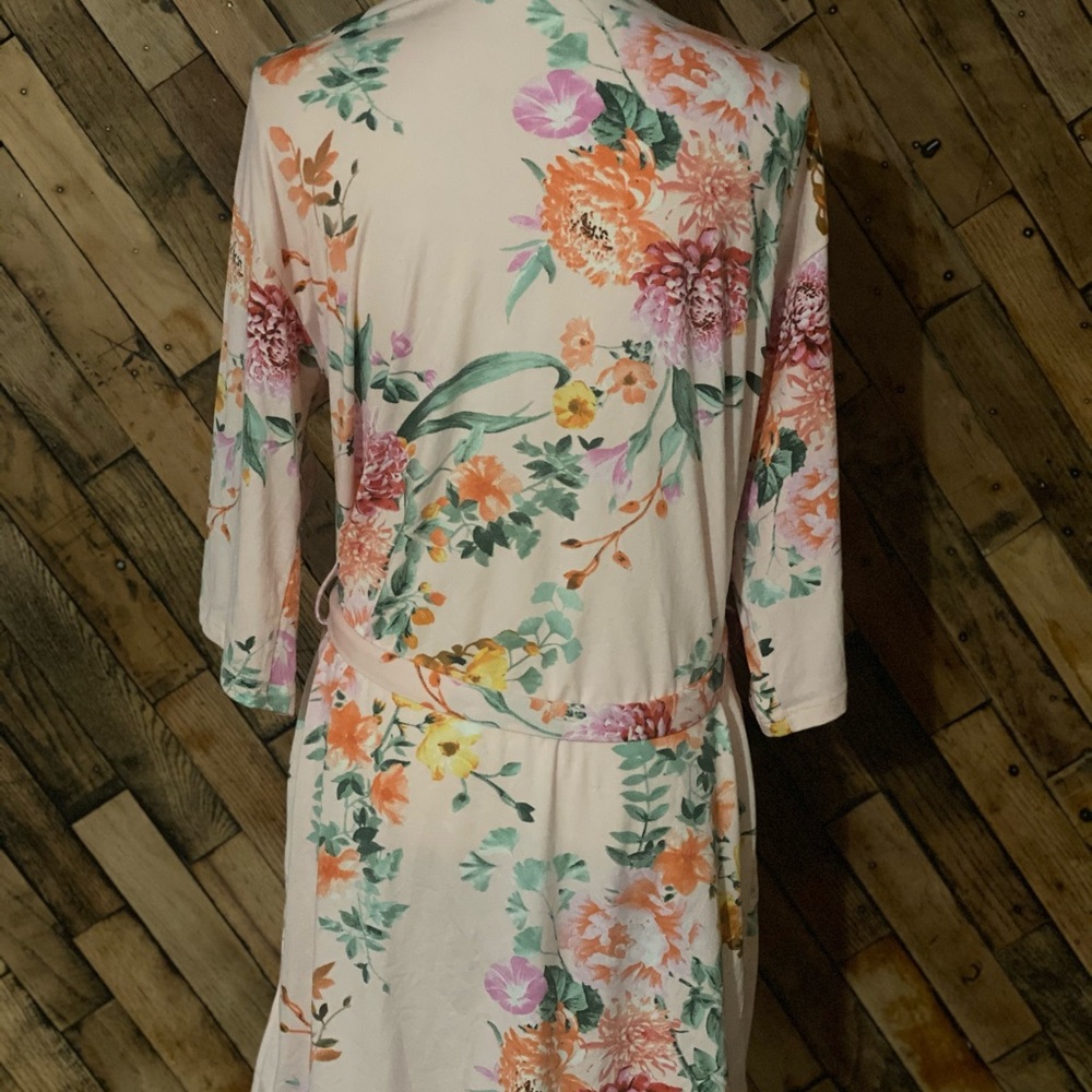 Flora Floral Robe - Picture 3 of 3